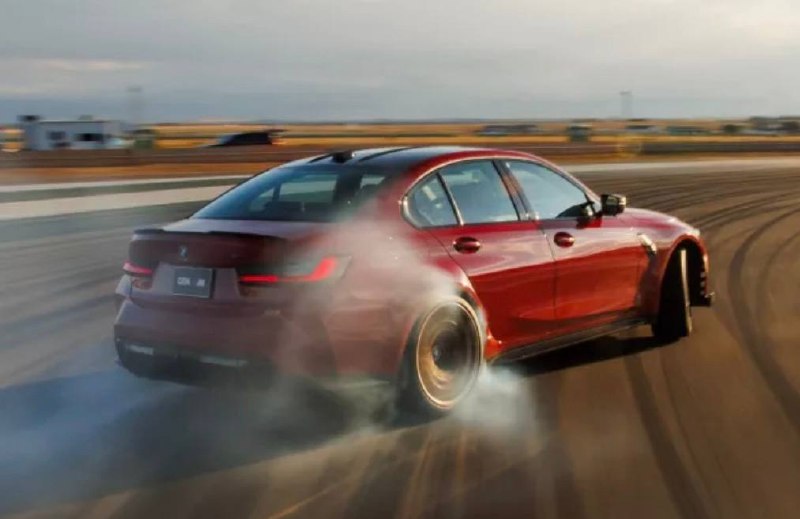 BMW 2027 M3 CS Handschalter rear action view